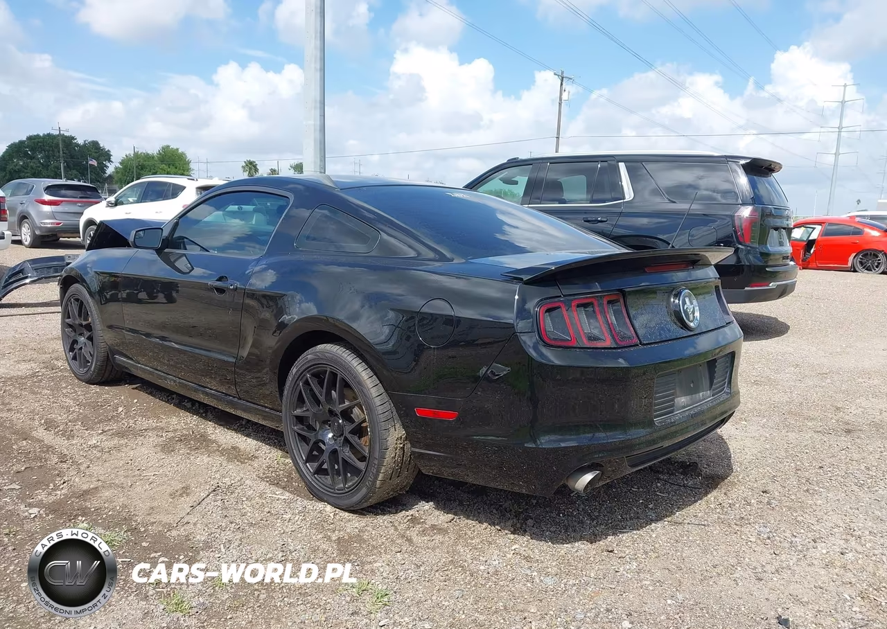 2014 Ford Mustang V6 VIN:1ZVBP8AMXE5274611 - 3