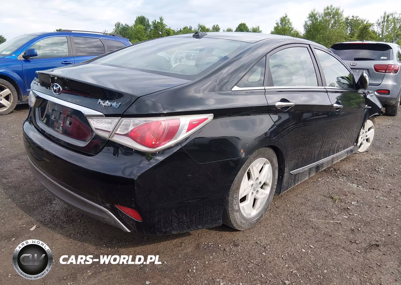 2012 Hyundai Sonata Hybrid VIN:KMHEC4A42CA038636 - 4