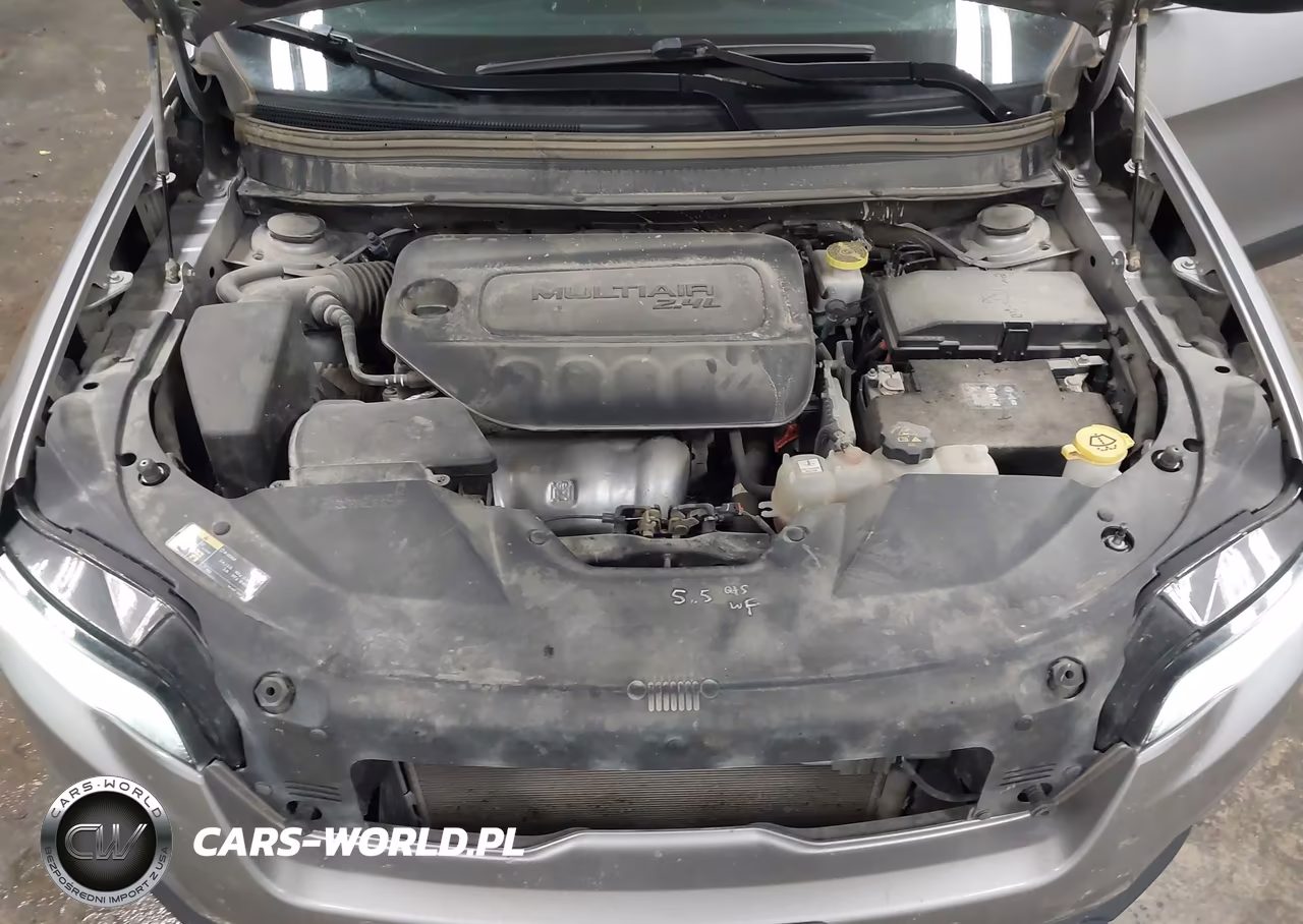 2019 Jeep Cherokee Latitude 4X4 VIN:1C4PJMCB3KD440449 - 10