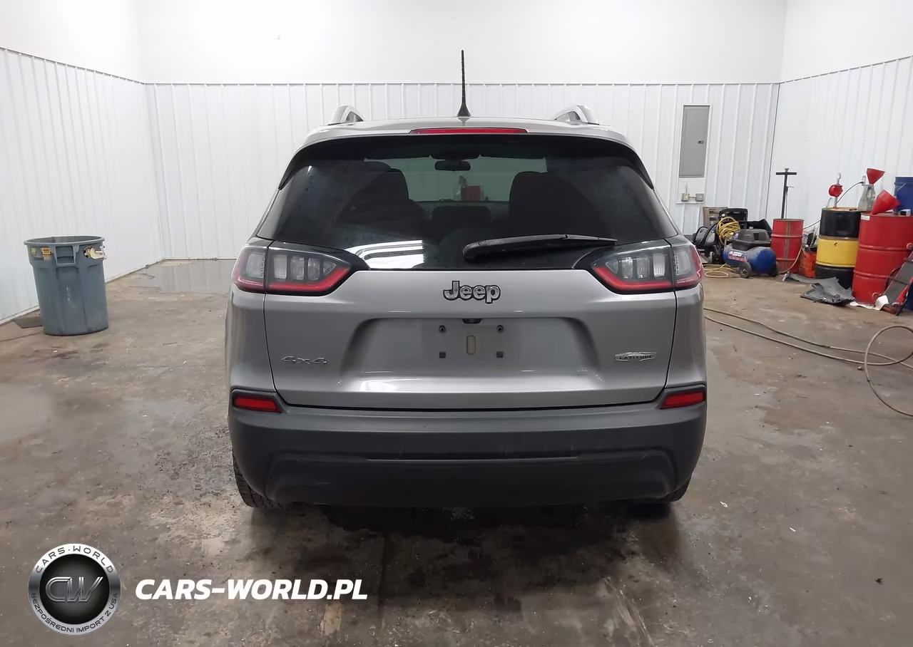 2019 Jeep Cherokee Latitude 4X4 VIN:1C4PJMCB3KD440449 - 17