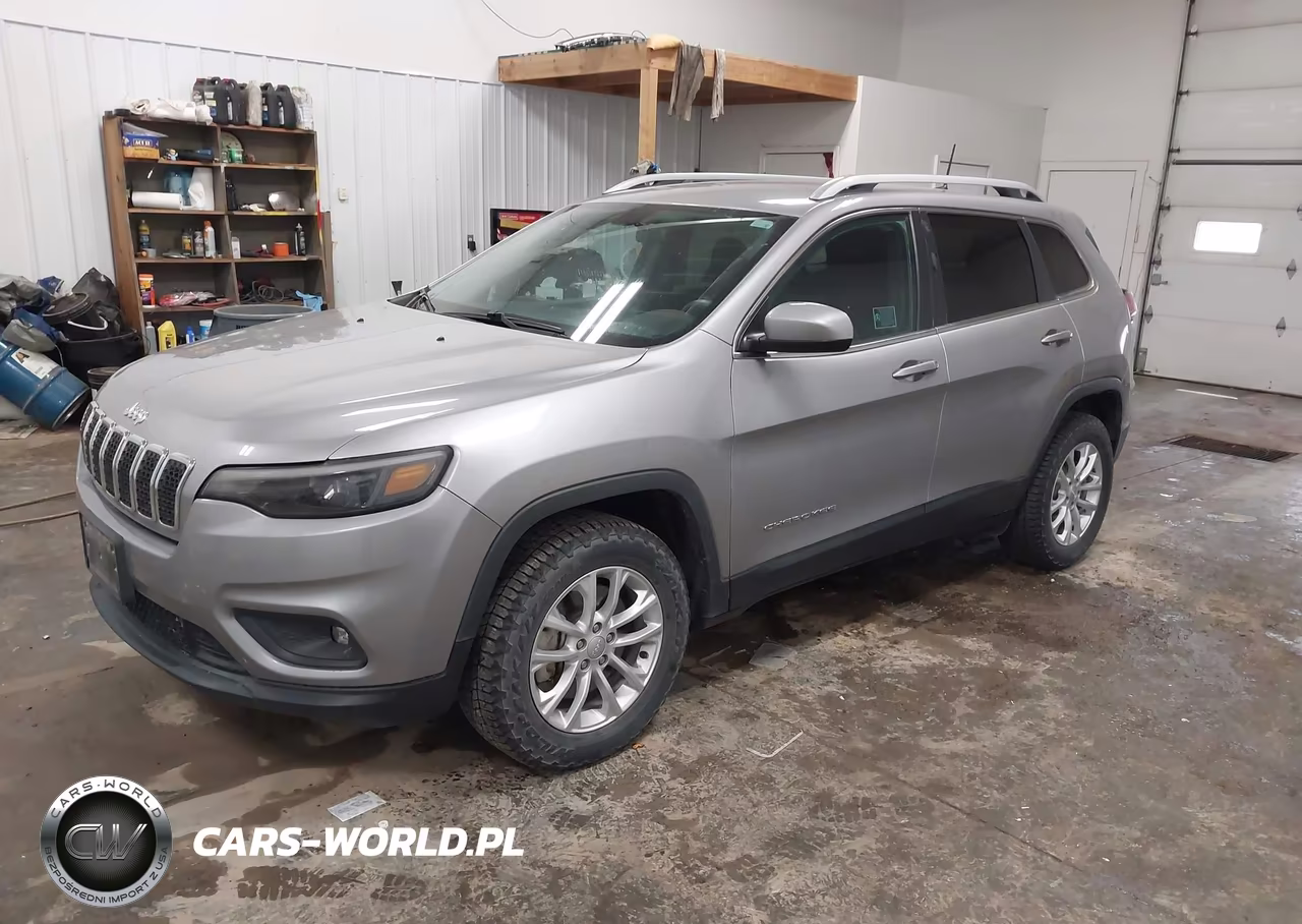 2019 Jeep Cherokee Latitude 4X4 VIN:1C4PJMCB3KD440449 - 2