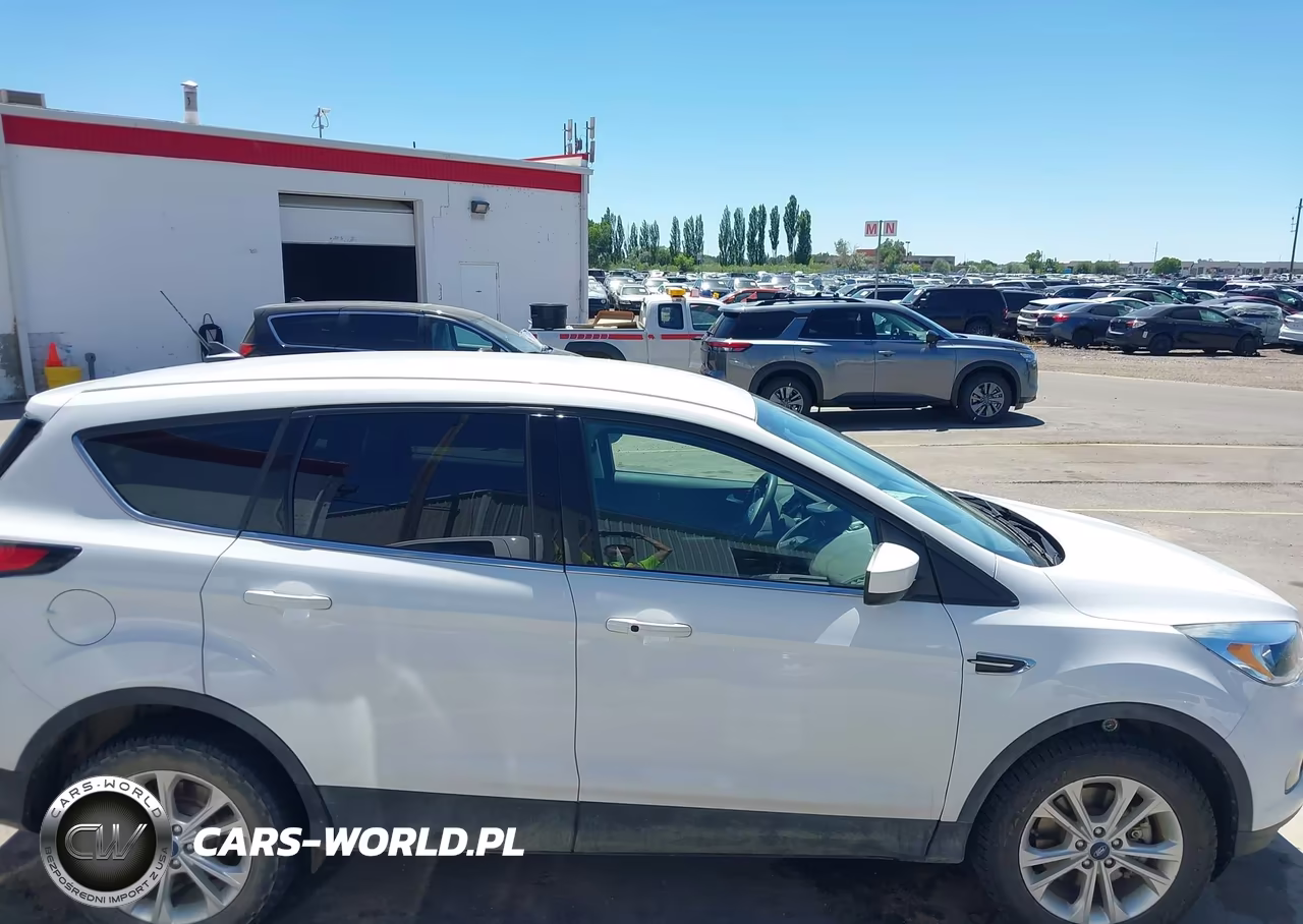 2019 Ford Escape Se VIN:1FMCU9GD8KUB88997 - 13