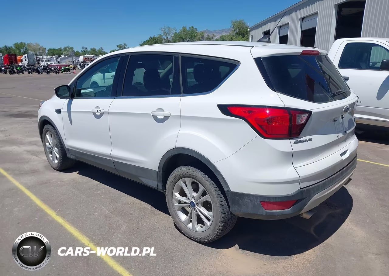 2019 Ford Escape Se VIN:1FMCU9GD8KUB88997 - 3