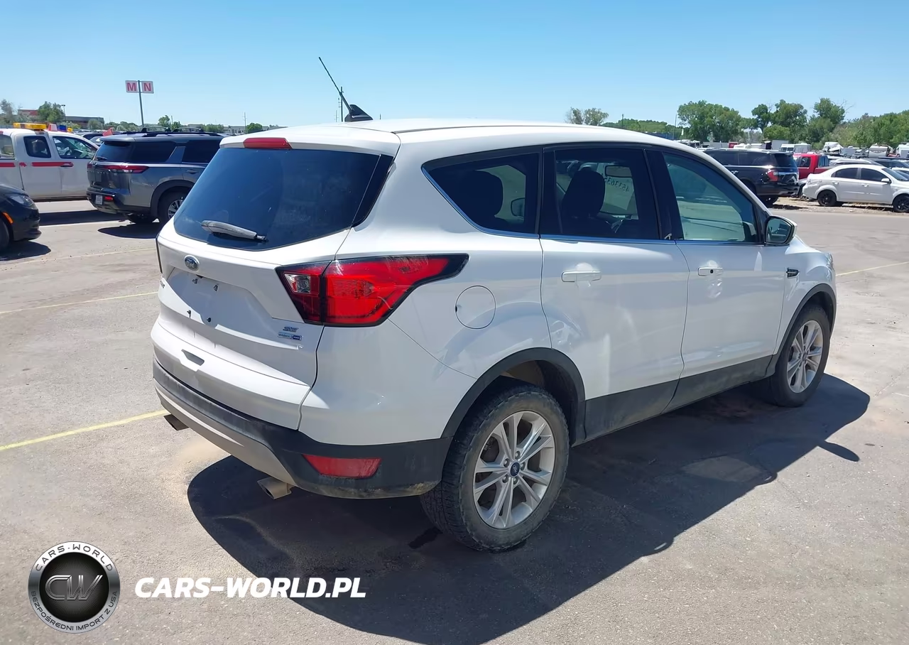 2019 Ford Escape Se VIN:1FMCU9GD8KUB88997 - 4