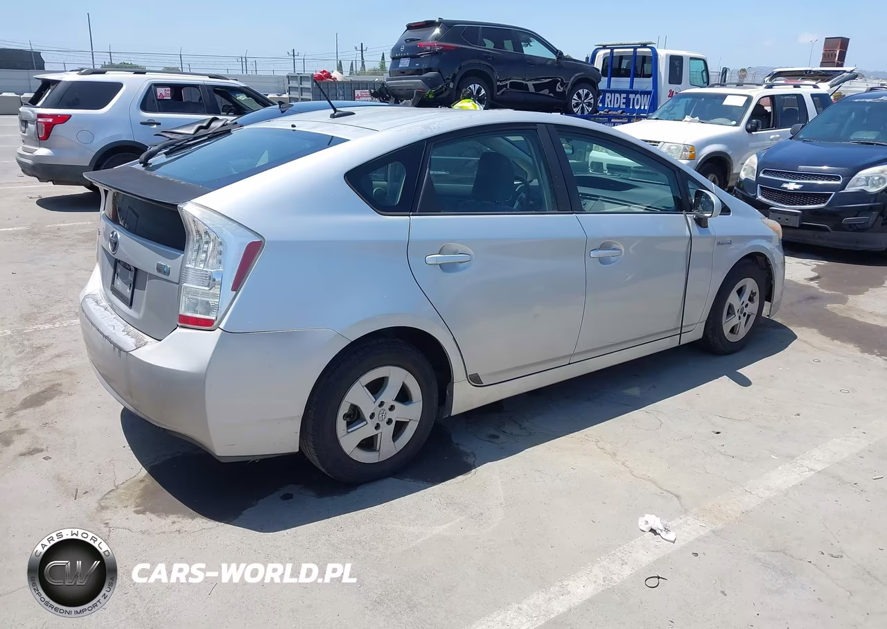 2010 Toyota Prius Iii VIN:JTDKN3DU7A0176845 - 4