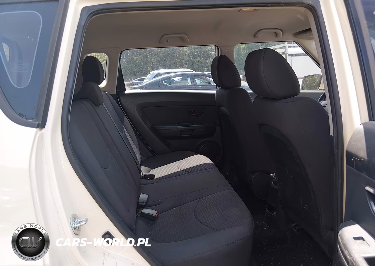 2012 Kia Soul VIN:KNDJT2A51C7468512 - 8