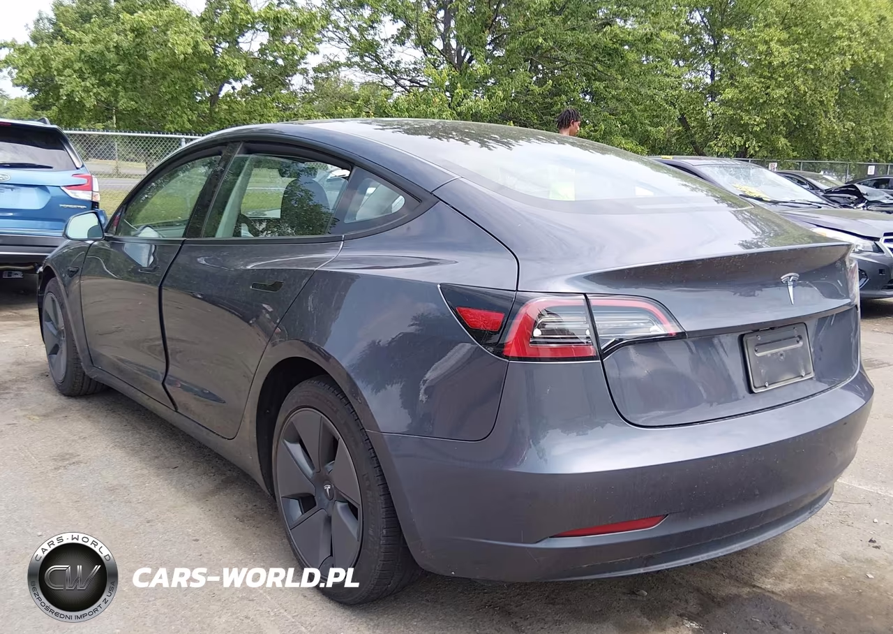 2023 Tesla Model 3 Rear-Wheel Drive VIN:5YJ3E1EAXPF676814 - 3