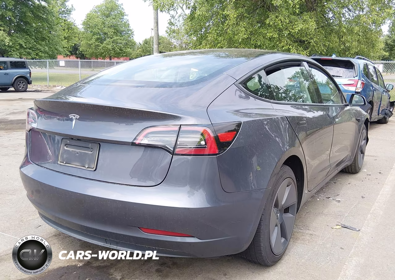 2023 Tesla Model 3 Rear-Wheel Drive VIN:5YJ3E1EAXPF676814 - 4