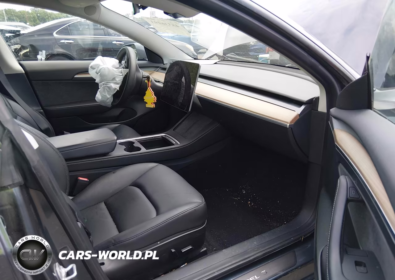 2023 Tesla Model 3 Rear-Wheel Drive VIN:5YJ3E1EAXPF676814 - 5