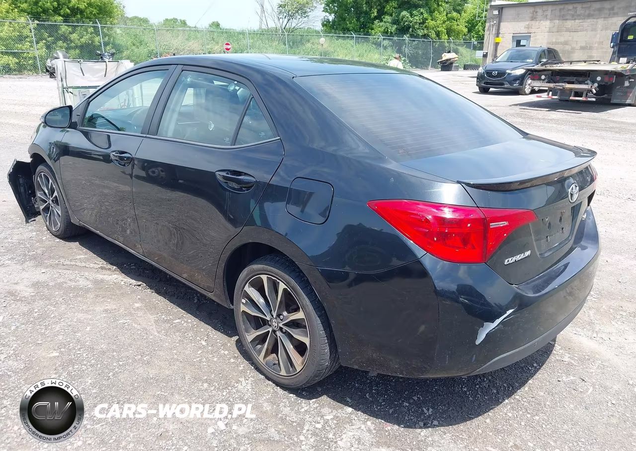 2018 Toyota Corolla Se VIN:5YFBURHE6JP788792 - 3
