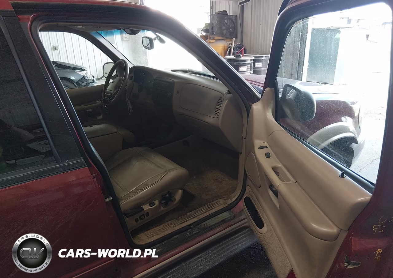 2000 Ford Explorer Eddie Bauer VIN:1FMZU84PXYZA46214 - 5