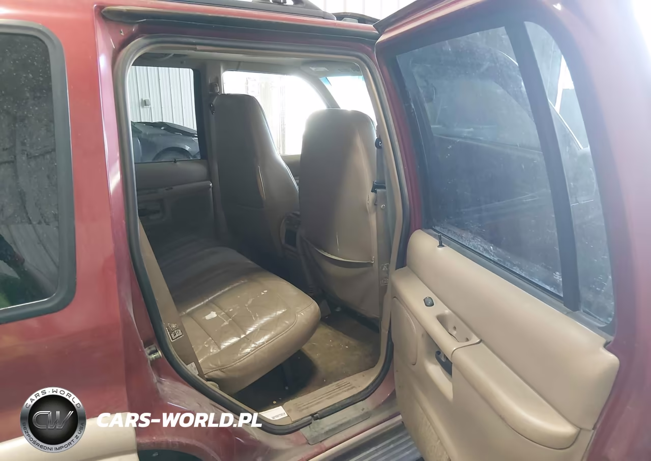 2000 Ford Explorer Eddie Bauer VIN:1FMZU84PXYZA46214 - 8