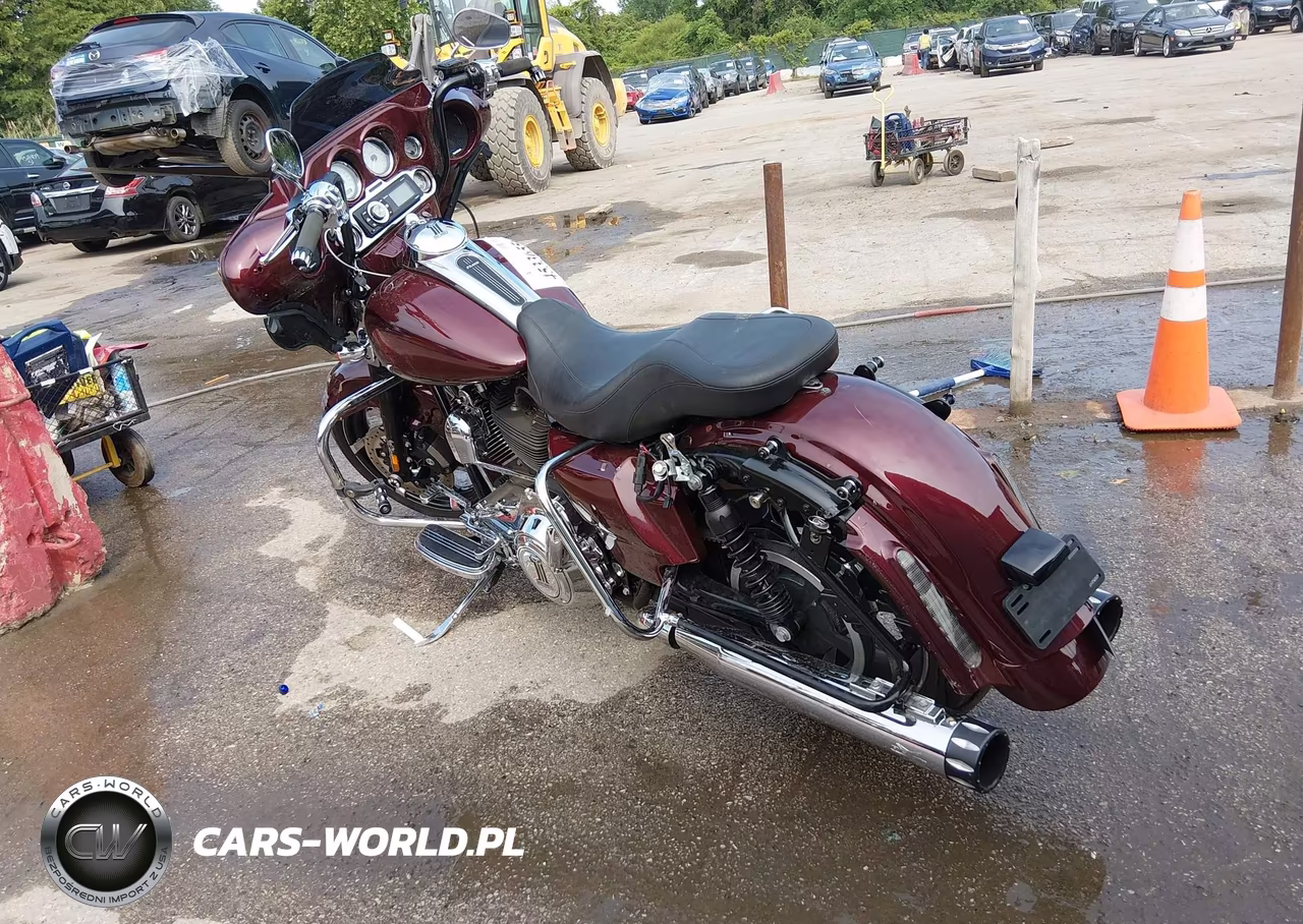 2010 Harley-Davidson Flhx VIN:1HD1KB412AB601315 - 3