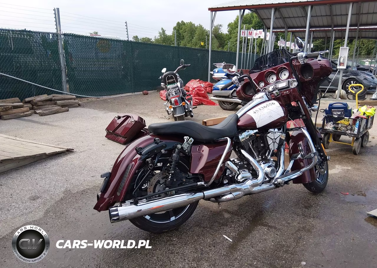 2010 Harley-Davidson Flhx VIN:1HD1KB412AB601315 - 4