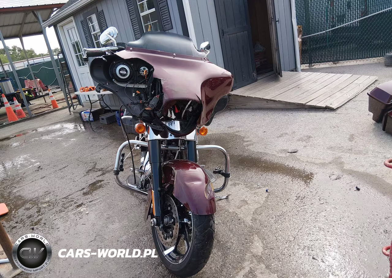 2010 Harley-Davidson Flhx VIN:1HD1KB412AB601315 - 5