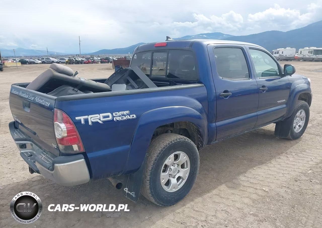 2015 Toyota Tacoma Base V6 VIN:3TMLU4EN9FM178606 - 4