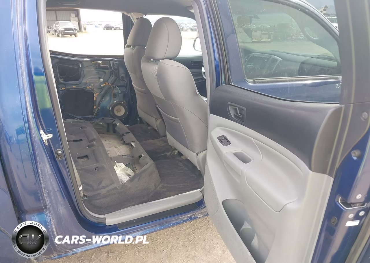 2015 Toyota Tacoma Base V6 VIN:3TMLU4EN9FM178606 - 8
