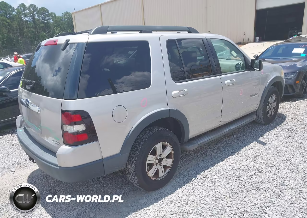 2007 Ford Explorer Xlt VIN:1FMEU63E87UB40459 - 4