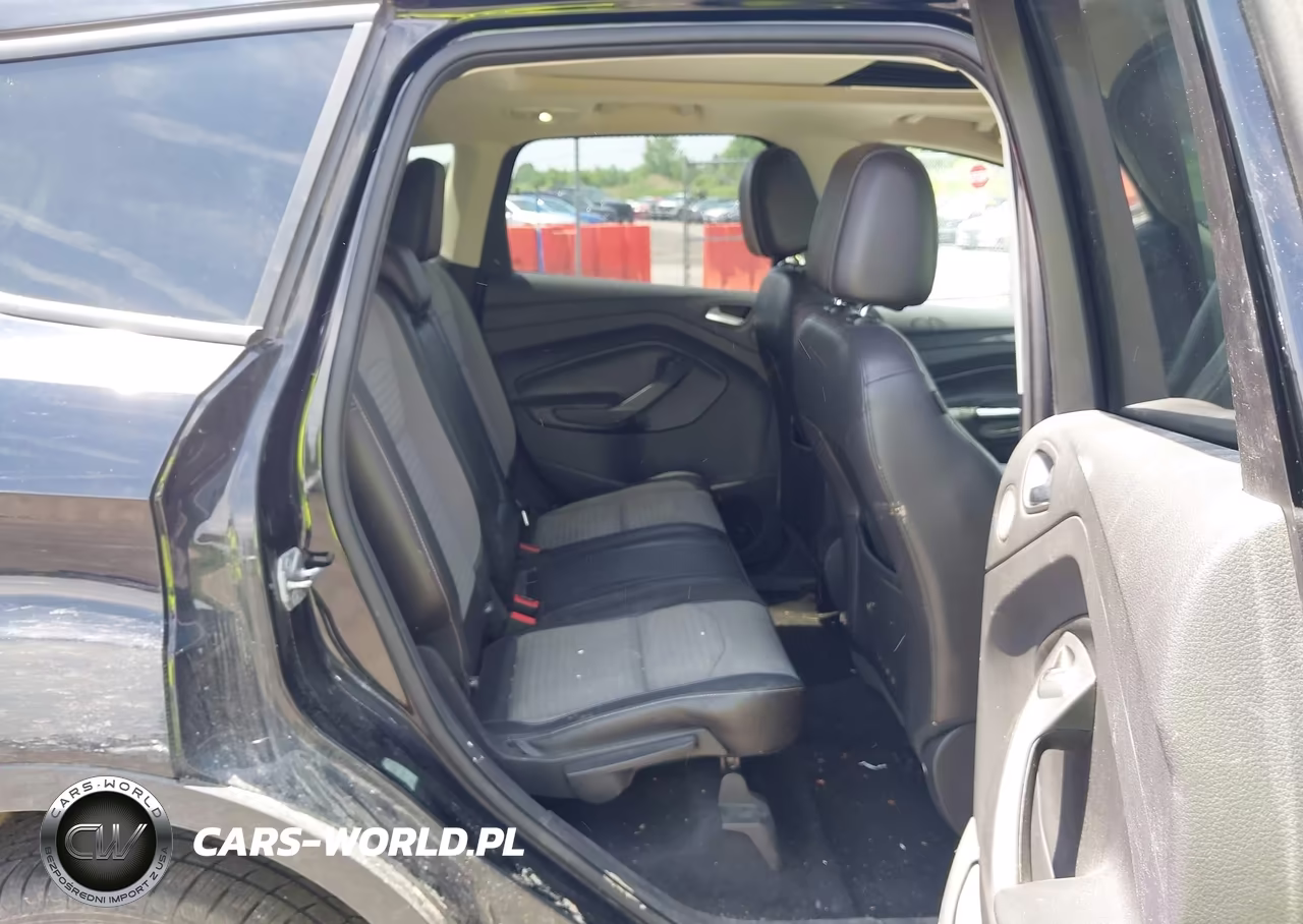 2017 Ford Escape Titanium VIN:1FMCU9J95HUA90412 - 8