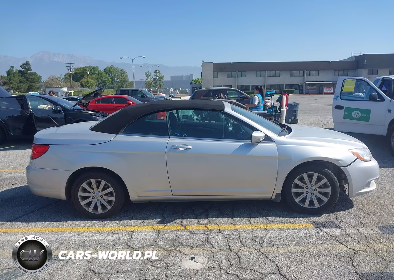 2011 Chrysler 200 Touring VIN:1C3BC2EB7BN606993 - 13