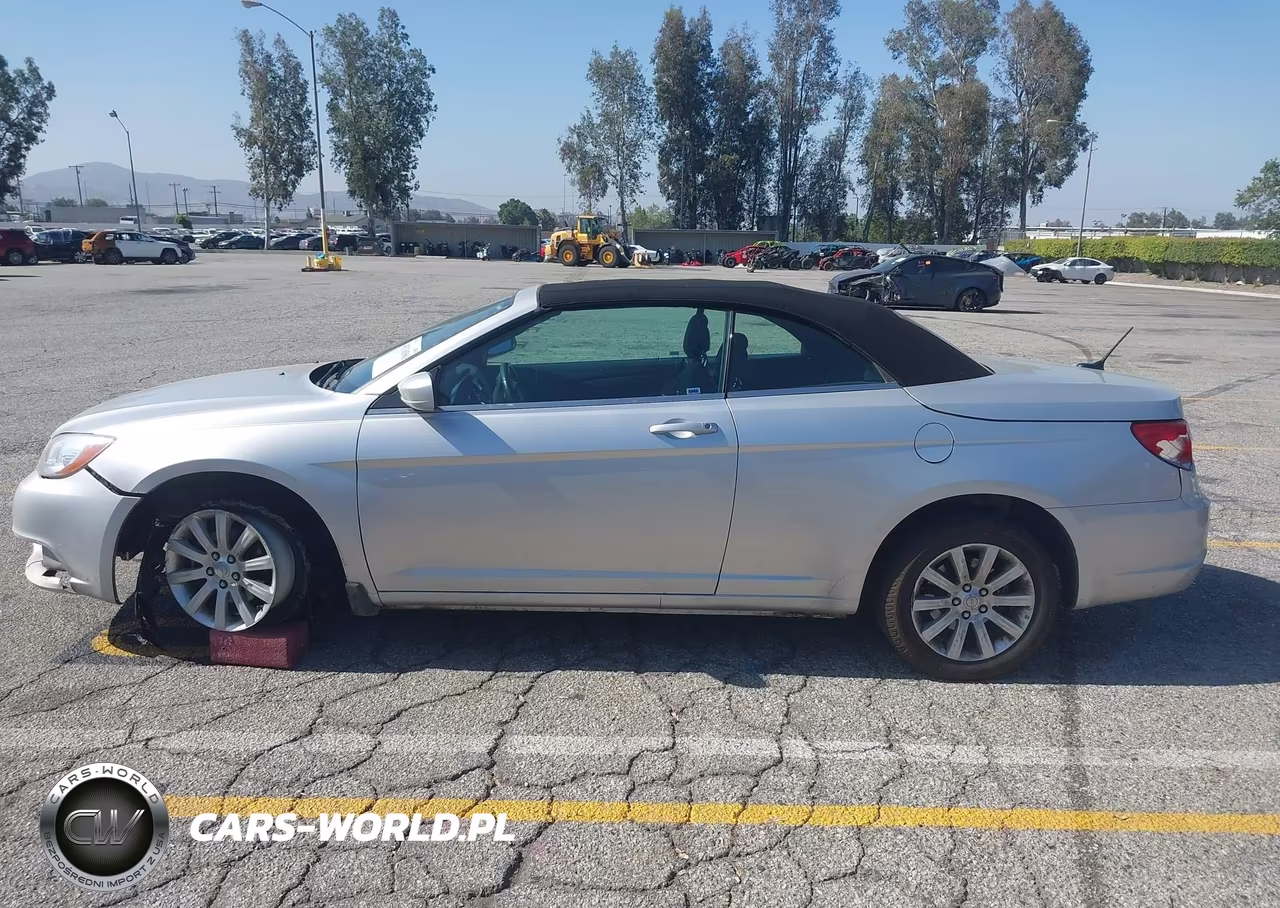 2011 Chrysler 200 Touring VIN:1C3BC2EB7BN606993 - 14