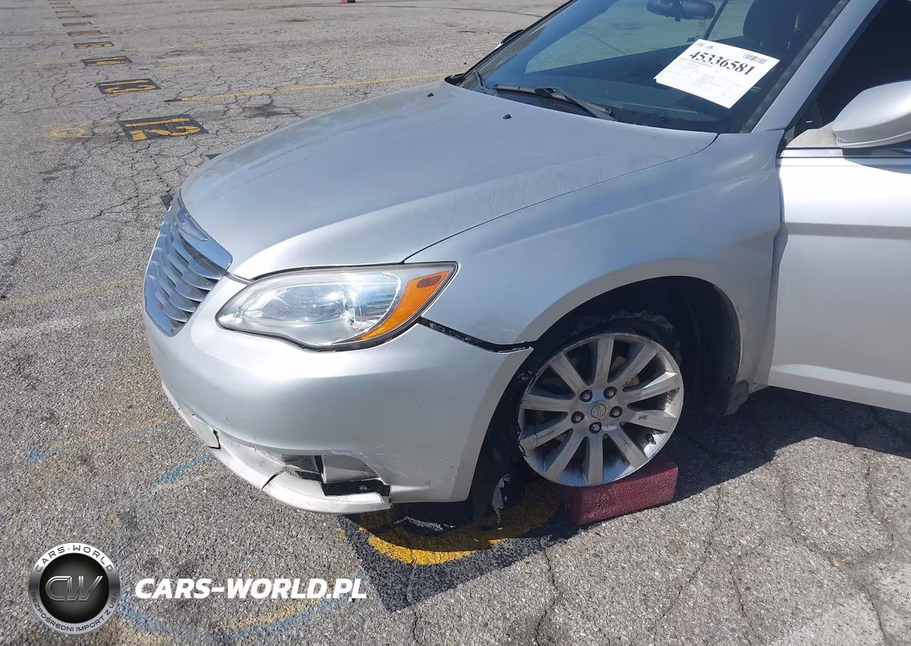 2011 Chrysler 200 Touring VIN:1C3BC2EB7BN606993 - 6