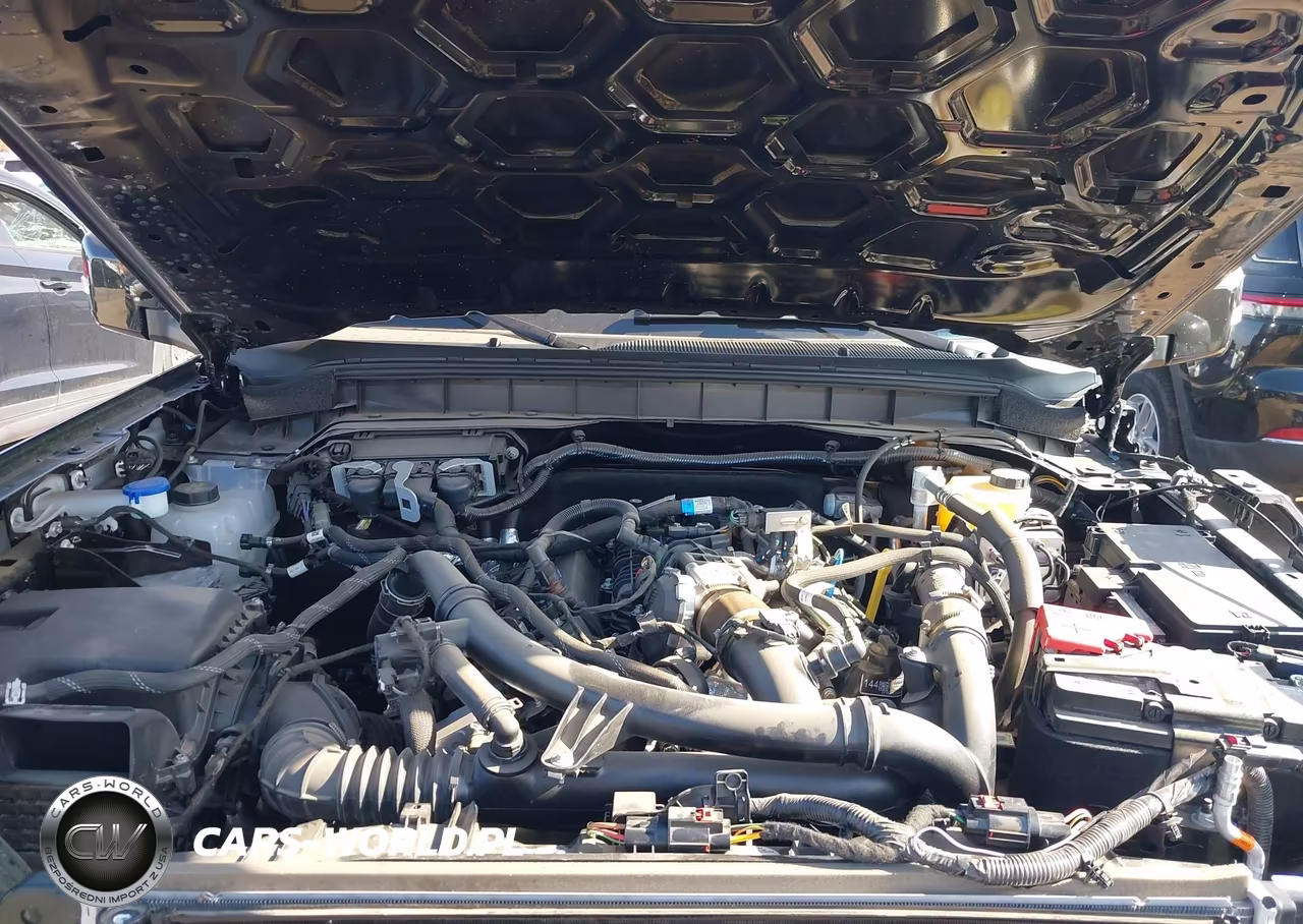 2025 Ford Bronco Outer Banks VIN:1FMEE8BP3SLB27709 - 10