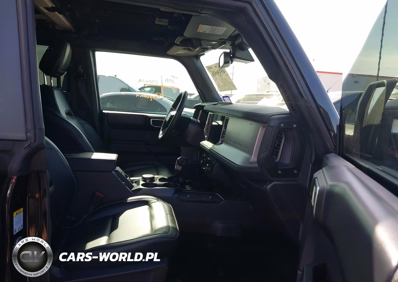 2025 Ford Bronco Outer Banks VIN:1FMEE8BP3SLB27709 - 5