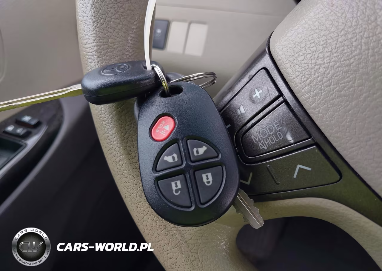 2012 Toyota Sienna Le 7 Passenger VIN:5TDJK3DCXCS041953 - 11