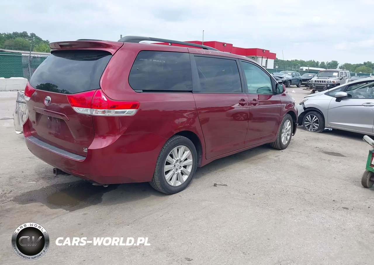 2012 Toyota Sienna Le 7 Passenger VIN:5TDJK3DCXCS041953 - 4
