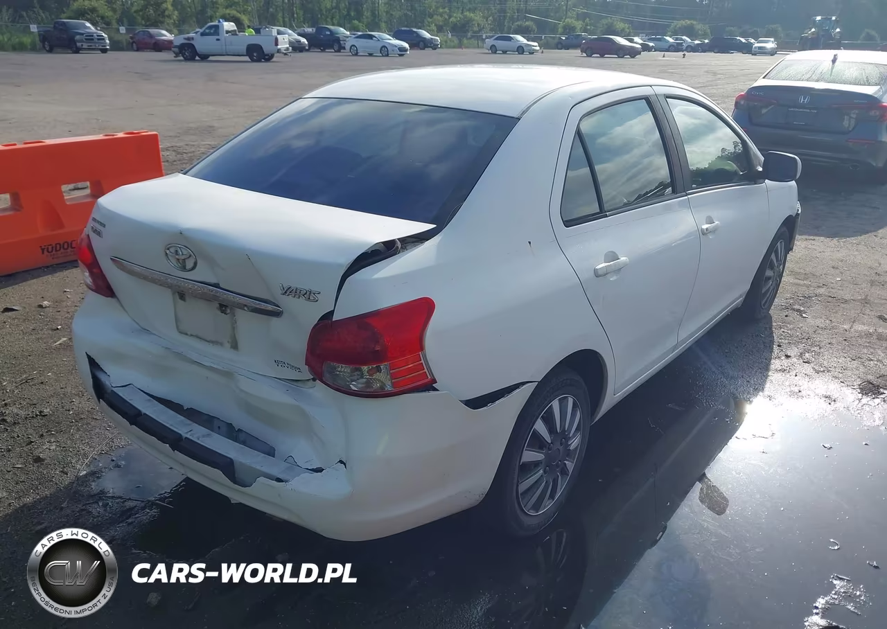 2007 Toyota Yaris VIN:JTDBT923X71051067 - 4