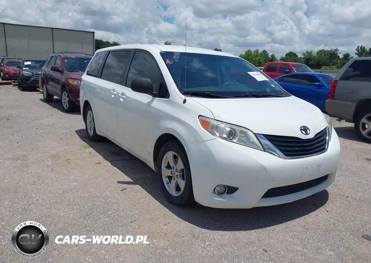2012 Toyota Sienna Base V6 7 Passenger