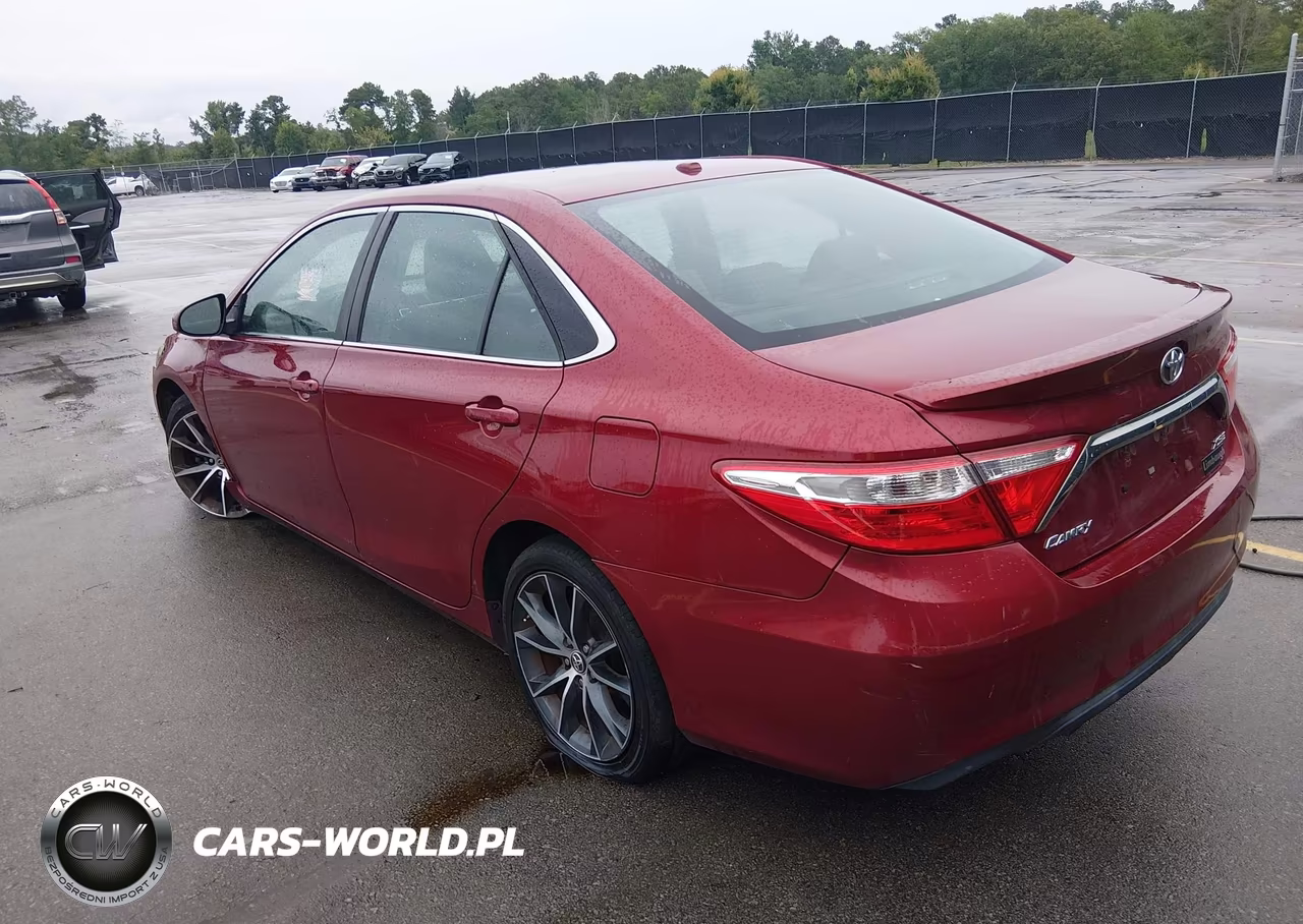 2015 Toyota Camry Xse VIN:4T1BF1FK3FU893316 - 3
