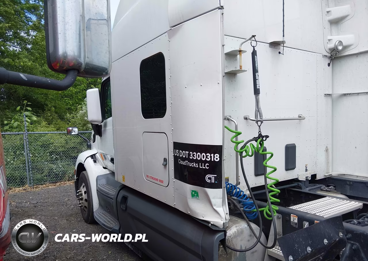 2020 Peterbilt 579 VIN:1XPBDP9X7LD689083 - 15