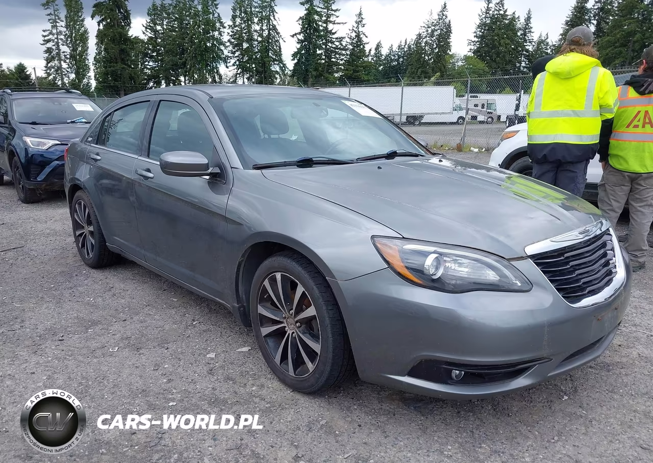 2012 Chrysler 200 Touring – zdjęcie 1 z 11