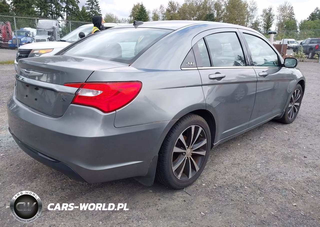 2012 Chrysler 200 Touring VIN:1C3CCBBG6CN304603 - 4