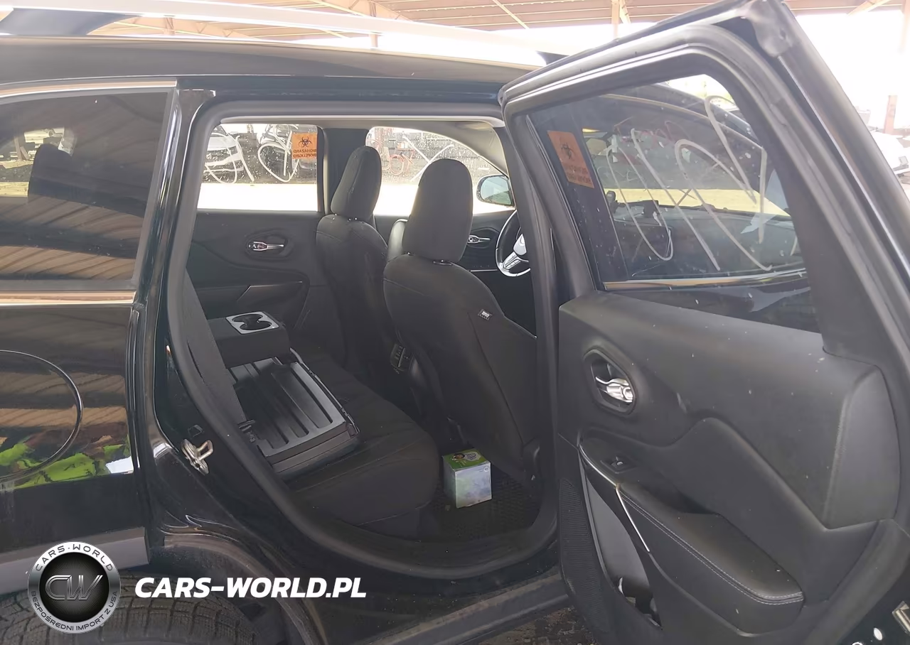 2019 Jeep Cherokee Latitude Fwd VIN:1C4PJLCX1KD406550 - 8
