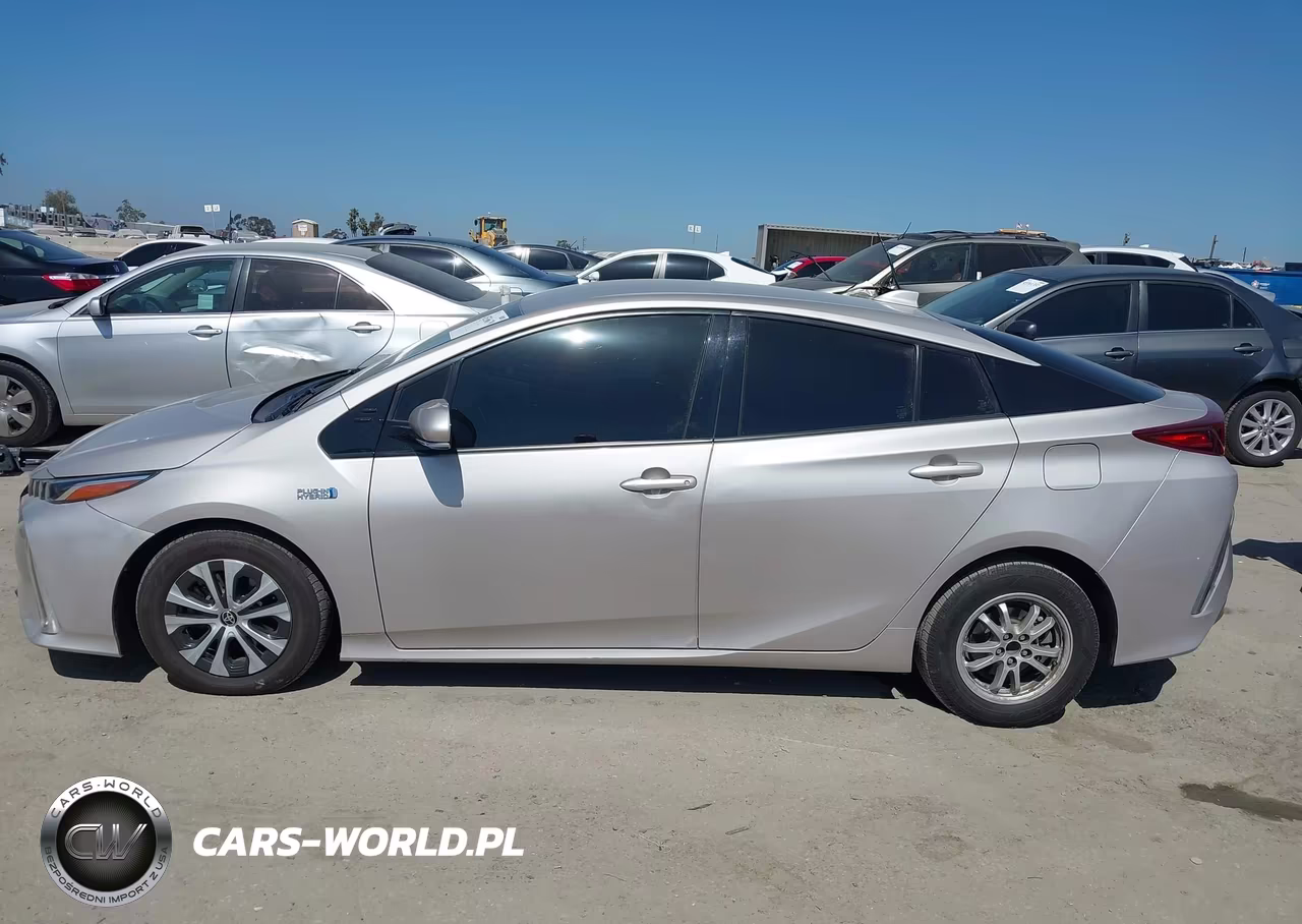 2020 Toyota Prius Prime Le VIN:JTDKARFP3L3127634 - 14