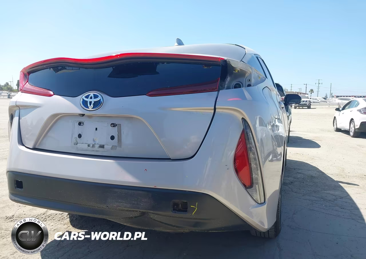 2020 Toyota Prius Prime Le VIN:JTDKARFP3L3127634 - 6