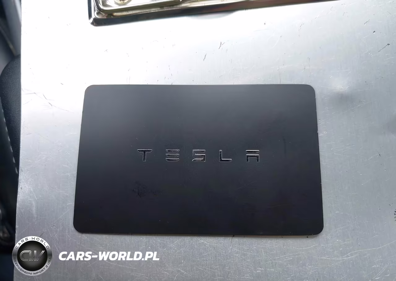 2018 Tesla Model 3 Long Range-Mid Range VIN:5YJ3E1EA5JF071011 - 11