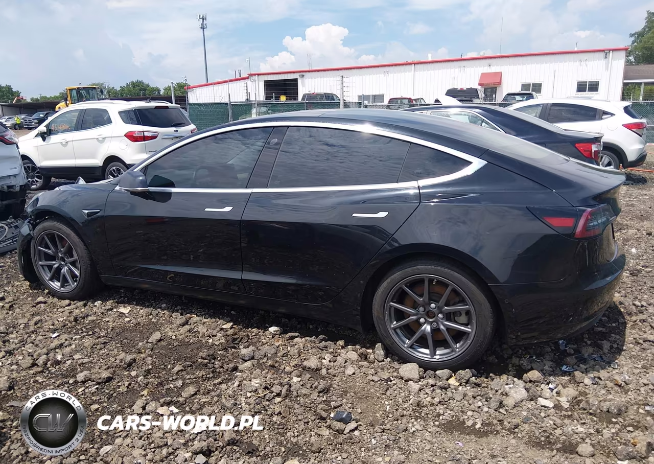 2018 Tesla Model 3 Long Range-Mid Range VIN:5YJ3E1EA5JF071011 - 15