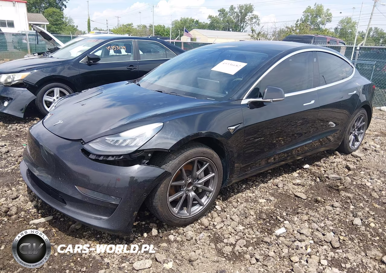2018 Tesla Model 3 Long Range-Mid Range VIN:5YJ3E1EA5JF071011 - 2