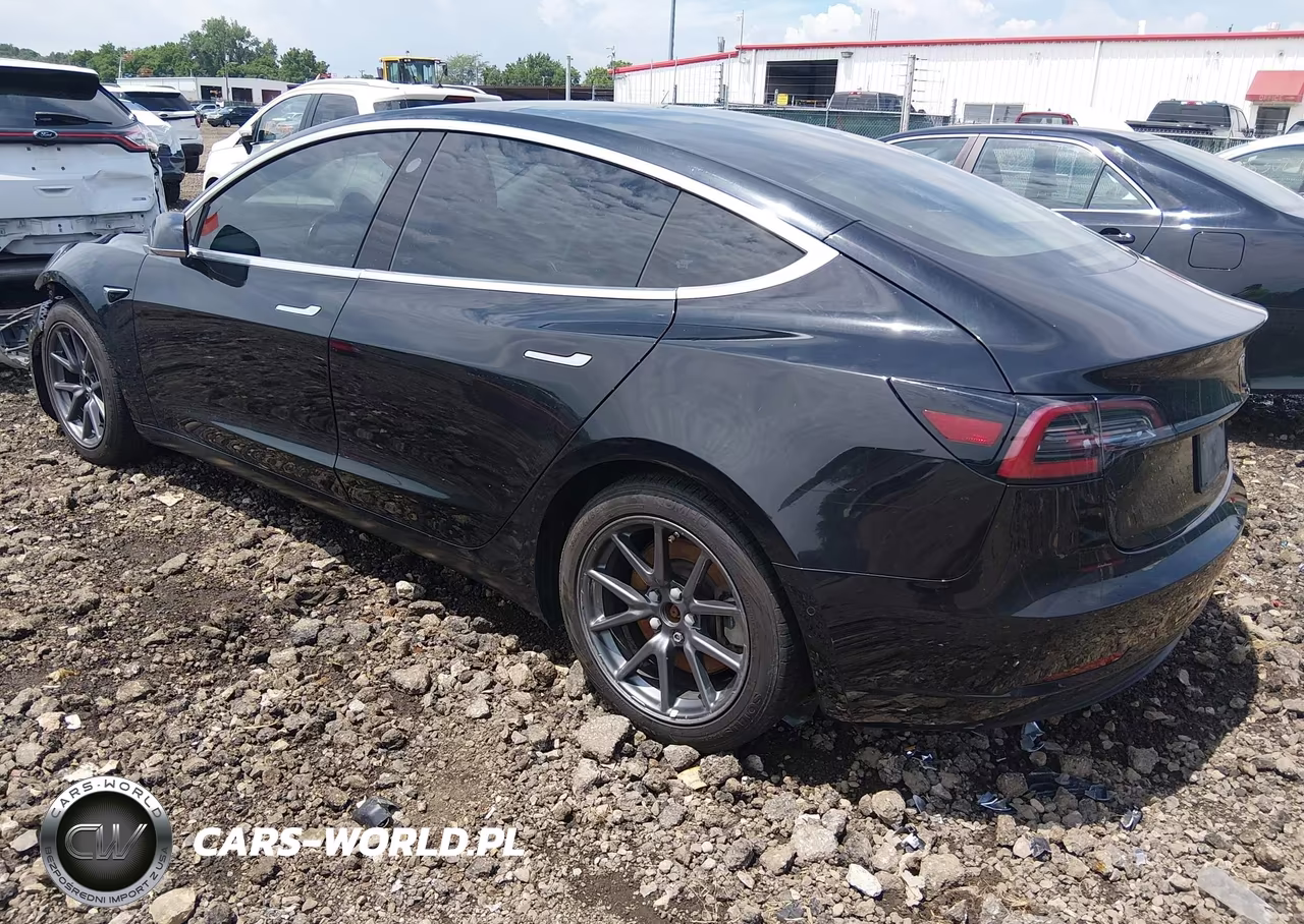 2018 Tesla Model 3 Long Range-Mid Range VIN:5YJ3E1EA5JF071011 - 3