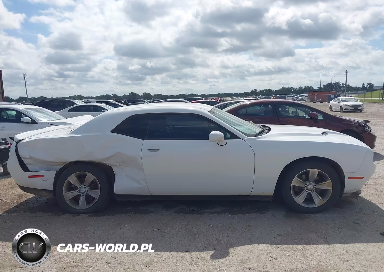 2016 Dodge Challenger Sxt VIN:2C3CDZAG1GH101365 - 13