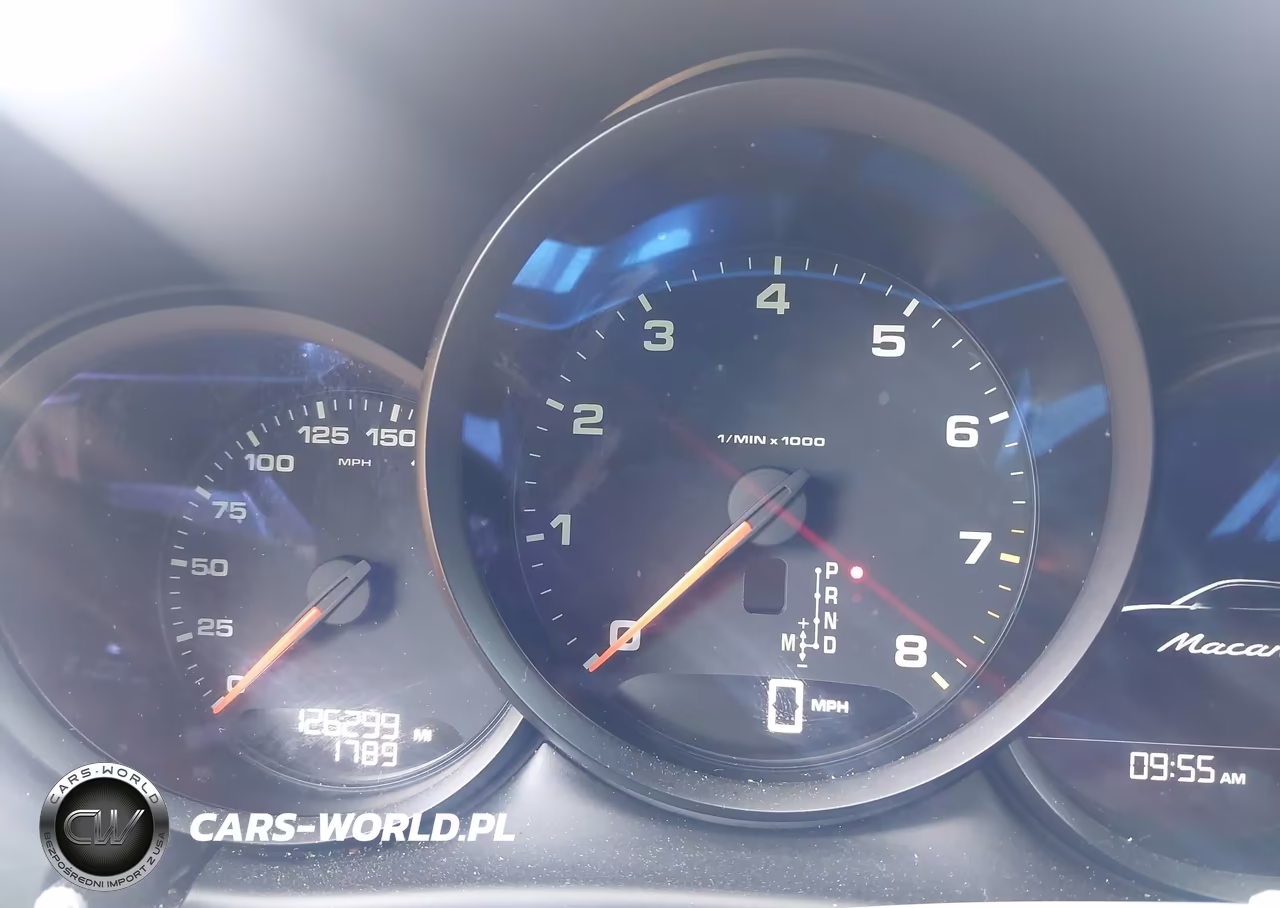 2018 Porsche Macan VIN:WP1AA2A53JLB10448 - 7