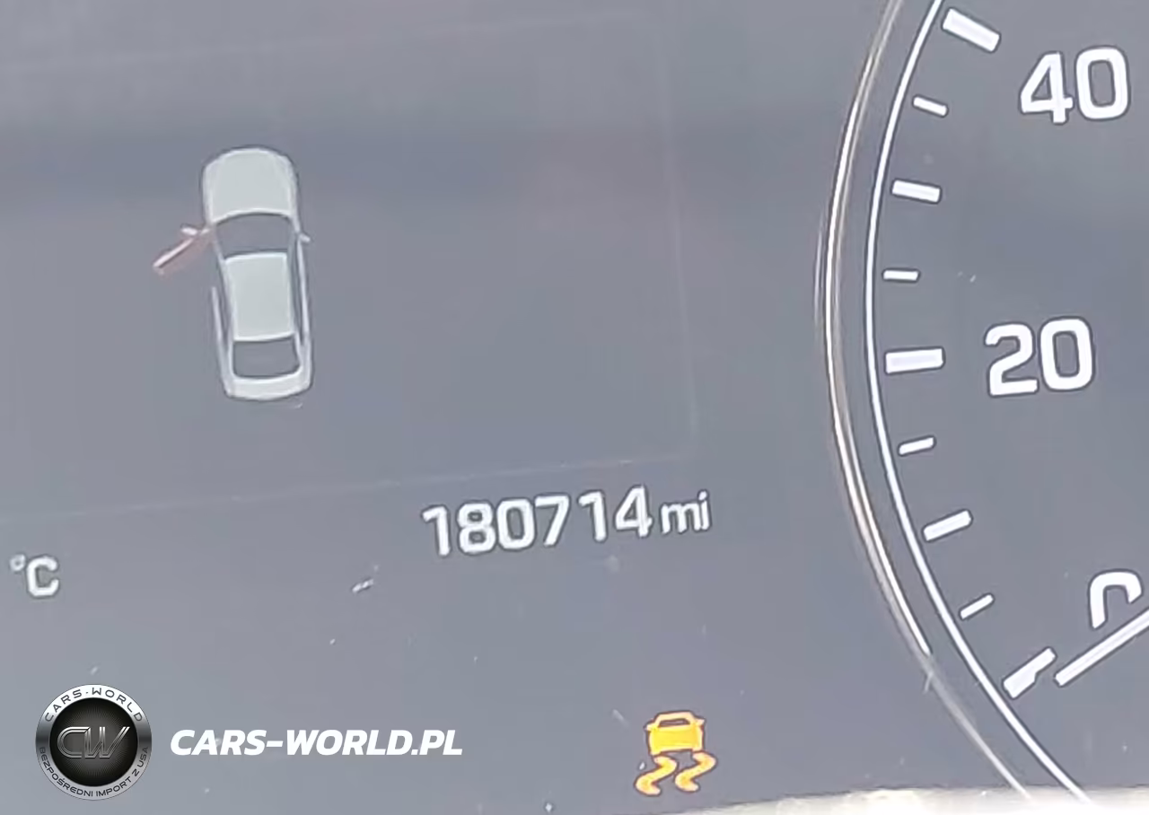 2015 Hyundai Genesis 3.8 VIN:KMHGN4JE8FU100281 - 15