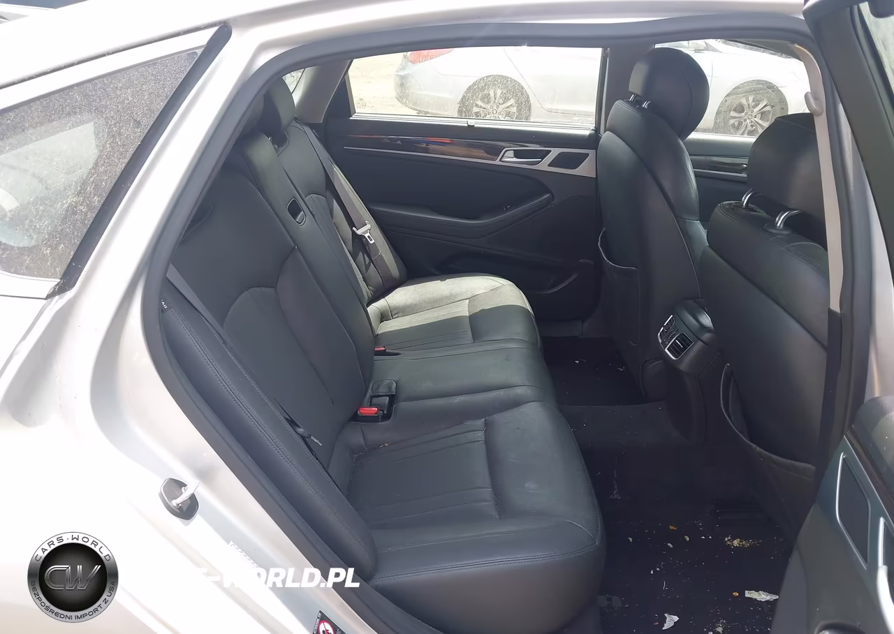 2015 Hyundai Genesis 3.8 VIN:KMHGN4JE8FU100281 - 8