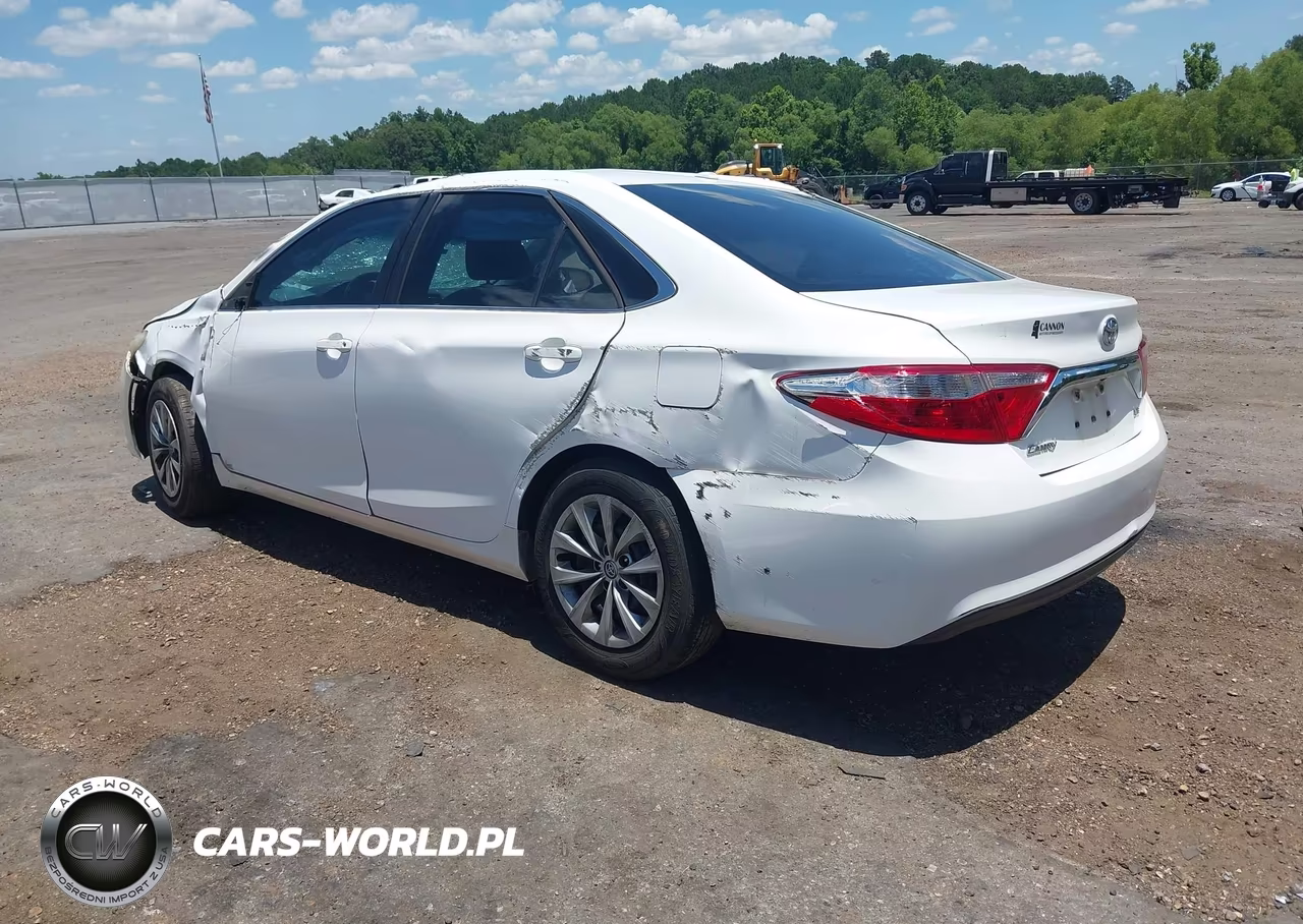 2015 Toyota Camry Le VIN:4T1BF1FK8FU106716 - 3