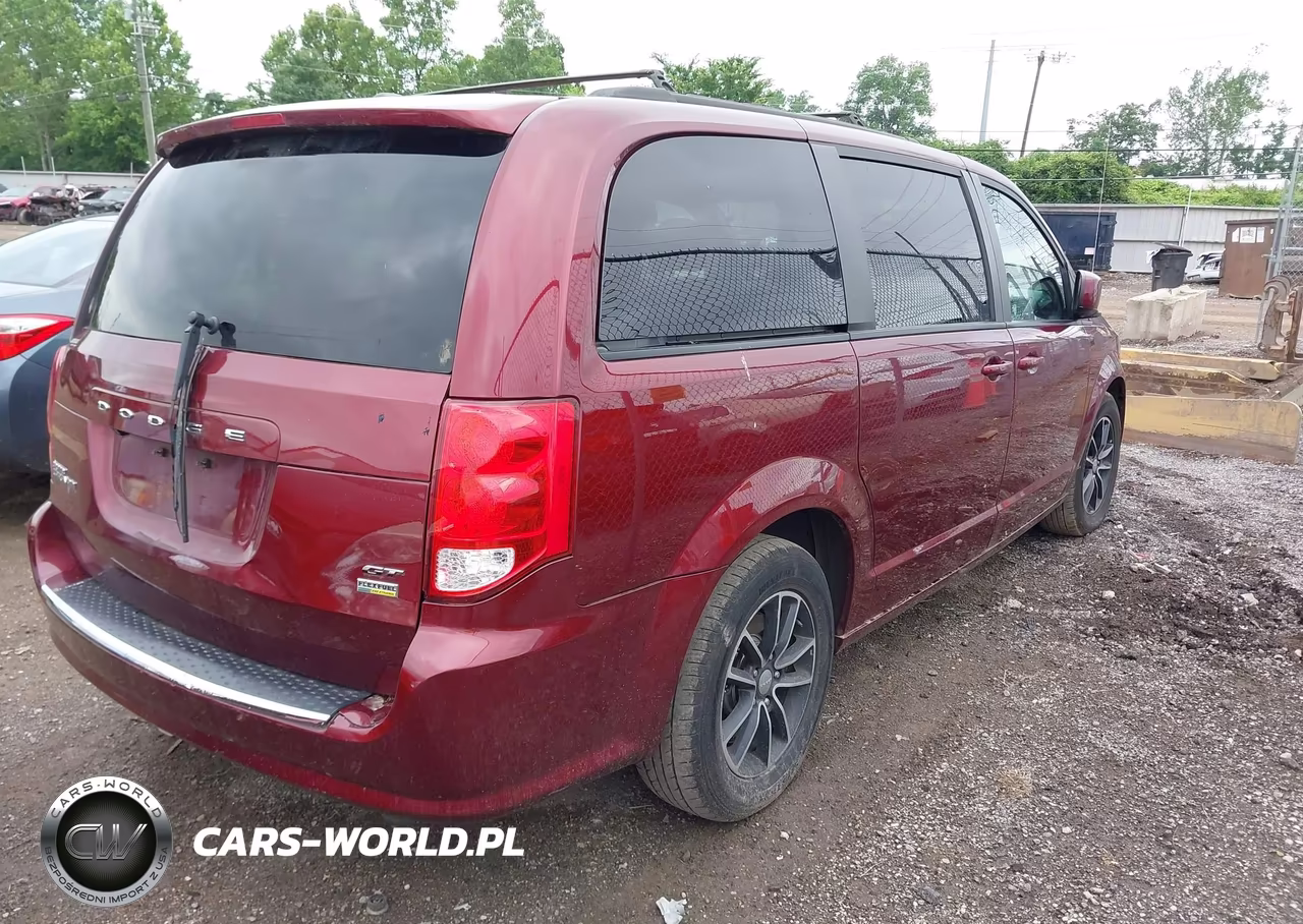 2018 Dodge Grand Caravan Gt VIN:2C4RDGEG2JR336914 - 4