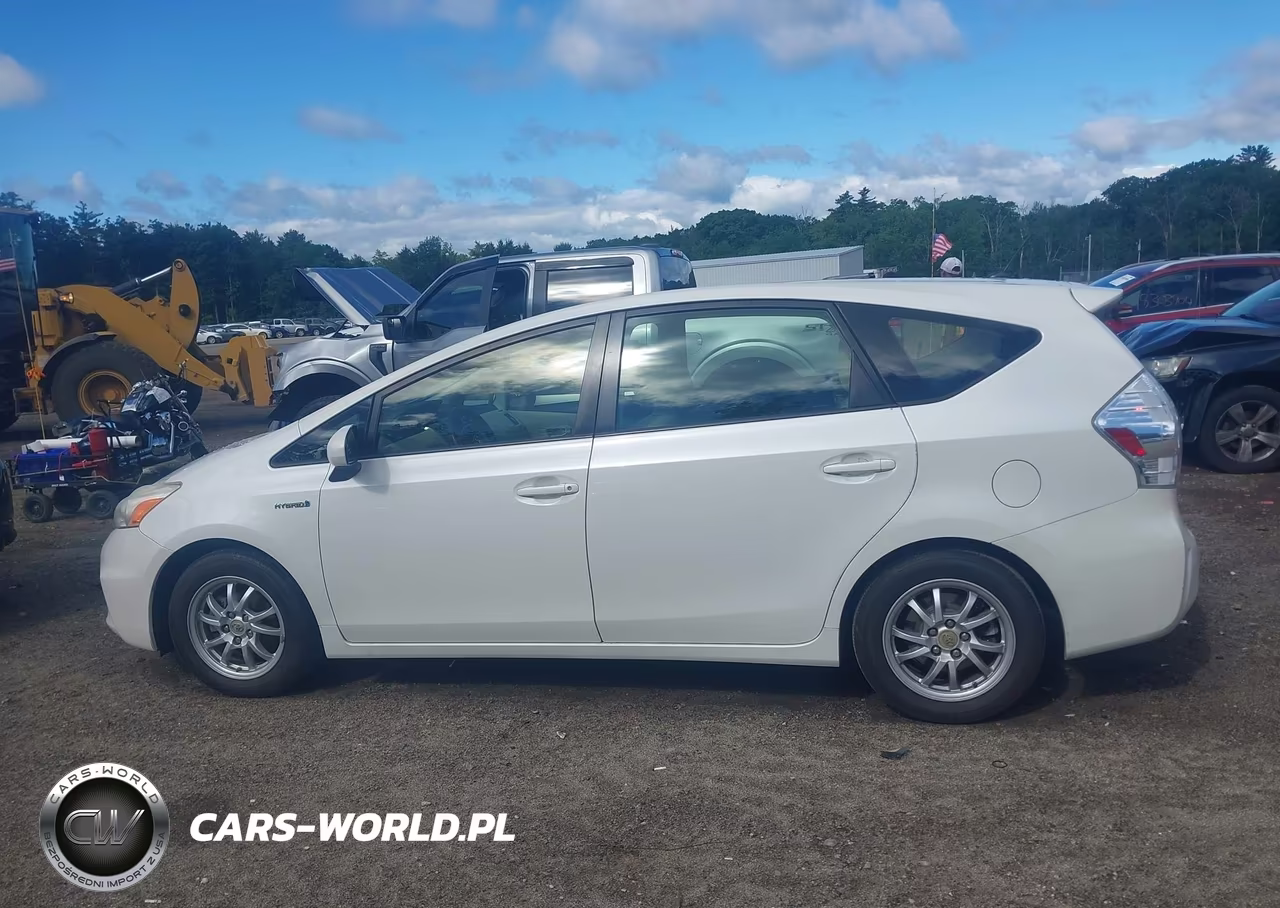 2012 Toyota Prius V Two VIN:JTDZN3EU0C3159996 - 15